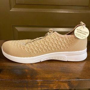 Brand New in Box Danskin “Honor”